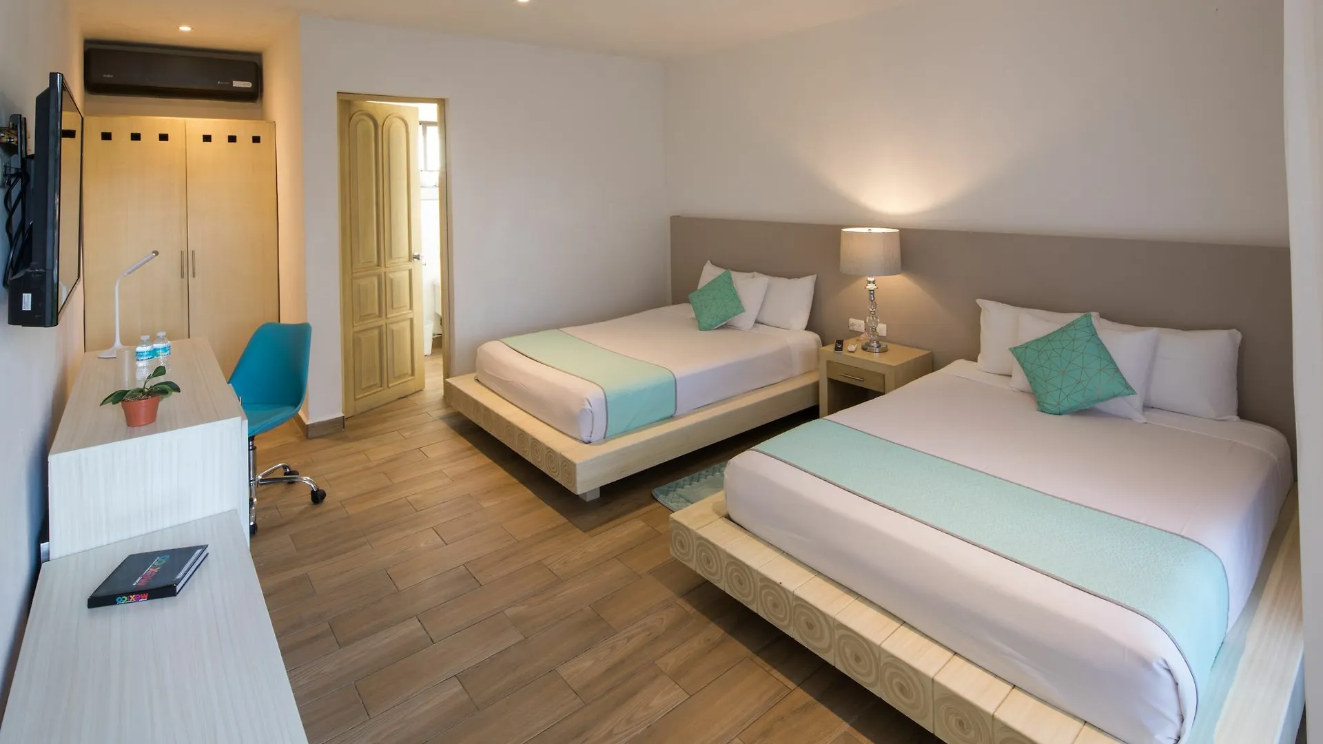 **  Hotel Ojo De Agua Puerto Morelos Mexico