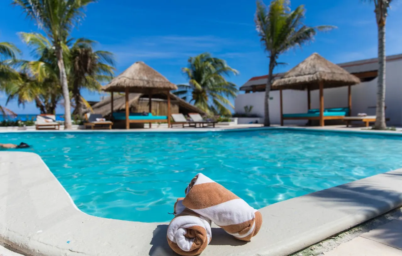 Hotel Ojo De Agua Puerto Morelos 2*,  Mexico